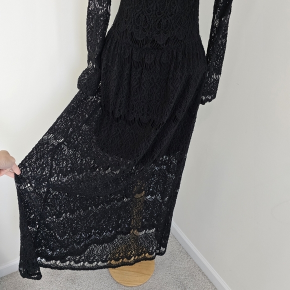 ASTRAS Black Lace Long Sleeves V Neck Maxi Dress Sz Small (620) - Picture 7 of 9
